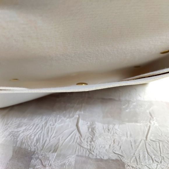 Vintage Mini Faux Leather White Cute Bag or Wallet - Picture 7 of 9